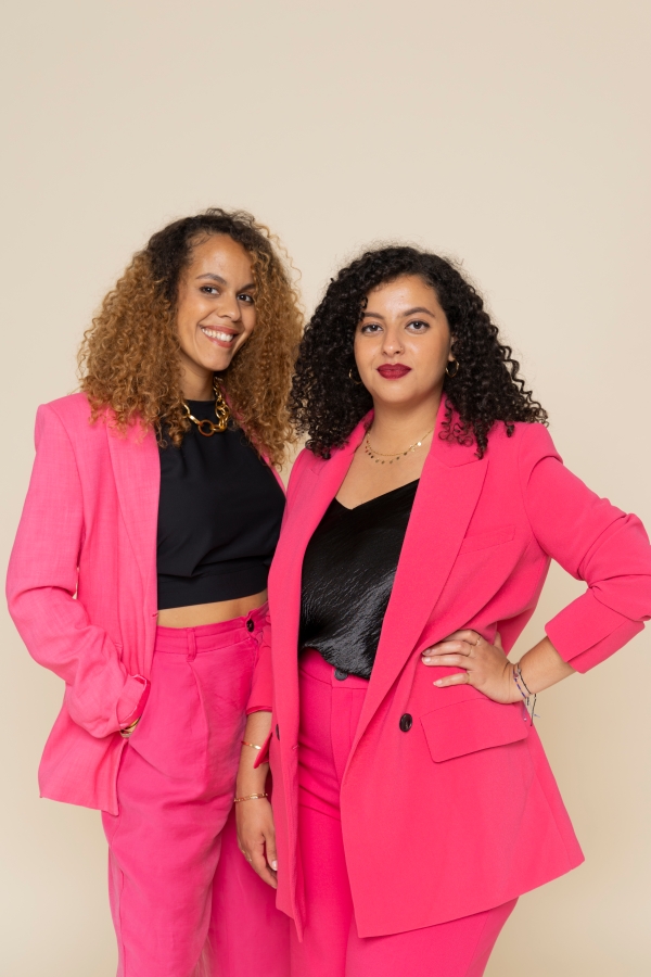 Portraitaufnahmen von Parissima Taheri und Farah Saad