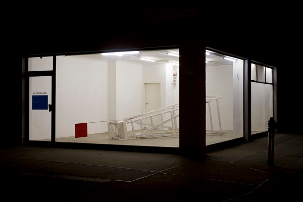 Image caption: Installation
                                          view – GONE SWIMMING, 2015 Copyright Gerald Roßbacher, 2015 