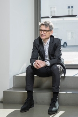 Portrait Hon.-Prof. Mag. Dr. Martin
                                          Hochleitner