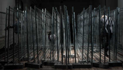 bodies (with)in fences, Foto: Reinhard Werner