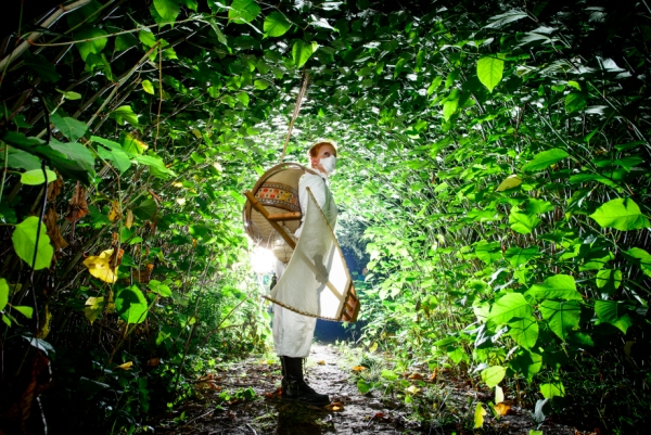 Maja Smrekar_Survival Kit for
                                          the Anthropocene-TRAILER-PHOTO_Borut_Peterlin