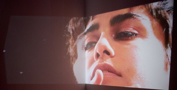 Foto eines Frauengesichts
                                          für die Lesung Text in Arbeit 2026