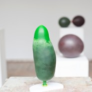 Tim Wandelt; Ohne Titel (Serie); 2010; Epoxidharz, Luftballon; Mae variabel 1: 